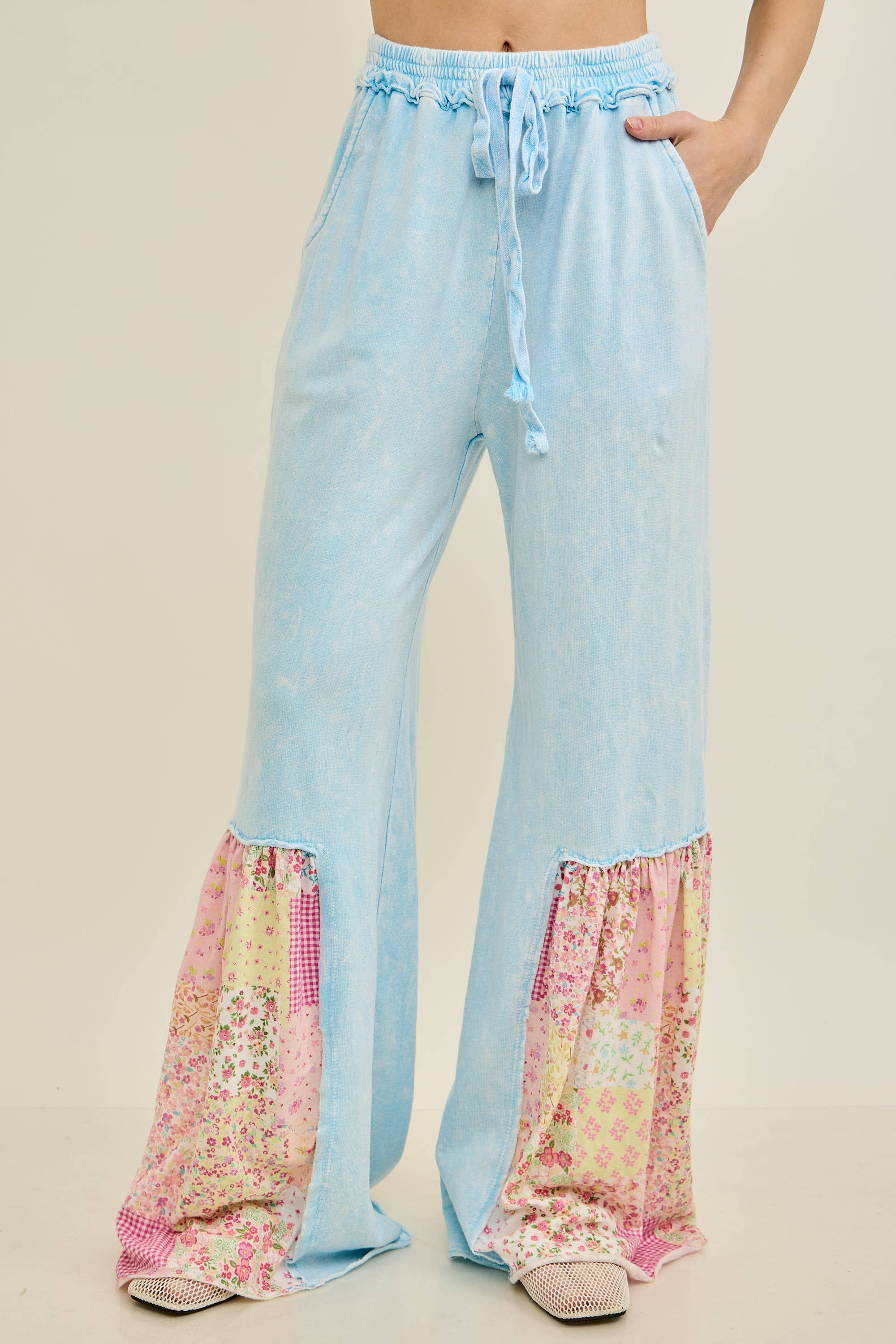 Mineral Washed Spring Picnic Print Ruffle Flare Pants HP7117