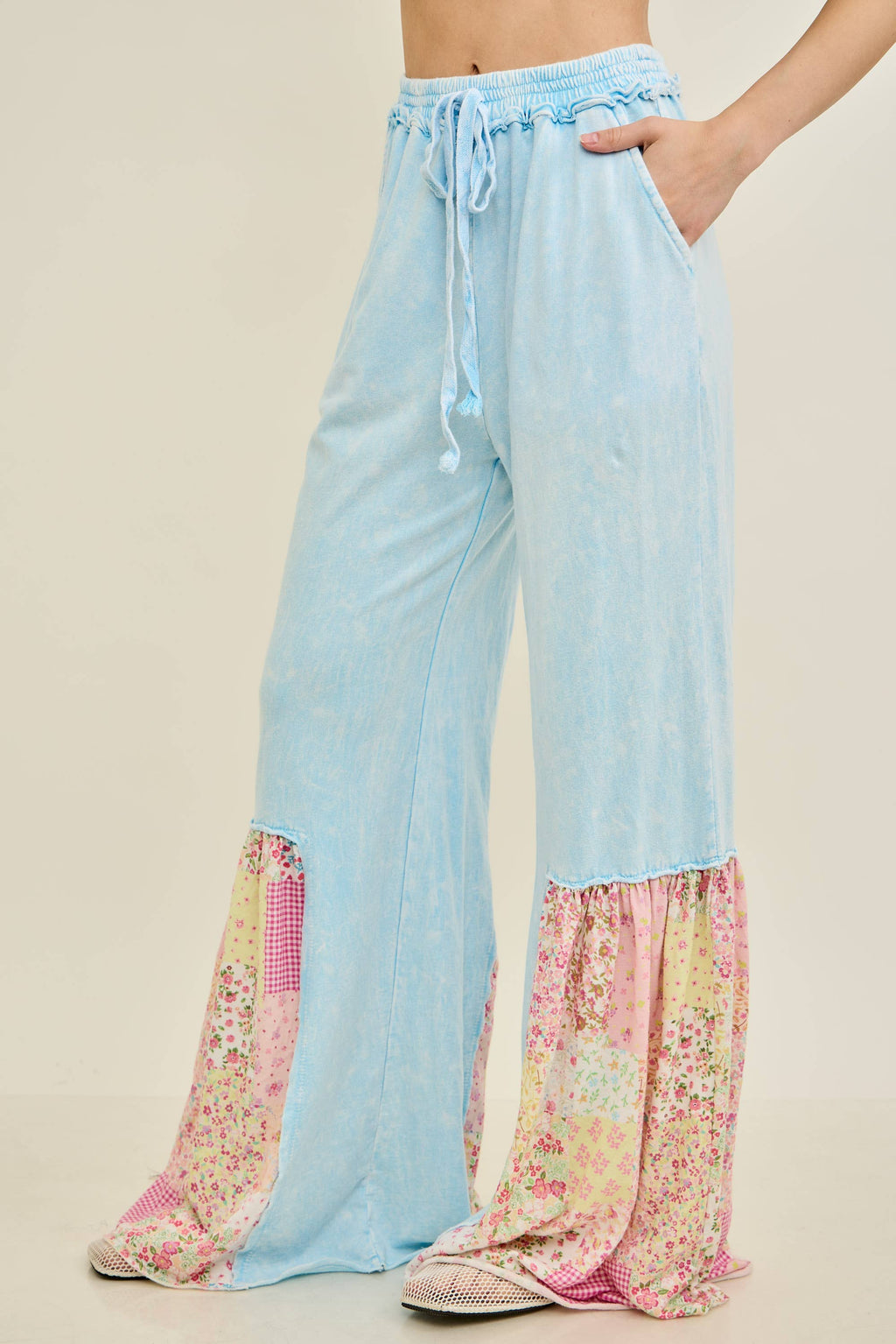 Mineral Washed Spring Picnic Print Ruffle Flare Pants HP7117