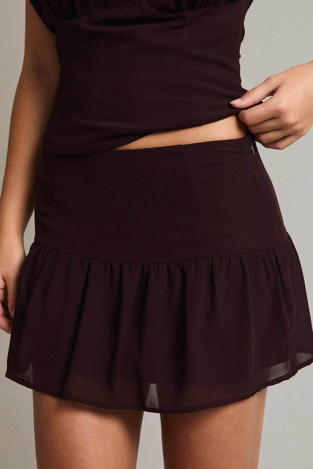 HALTER NECK TOP MID-RISE CHIFFON SKIRT