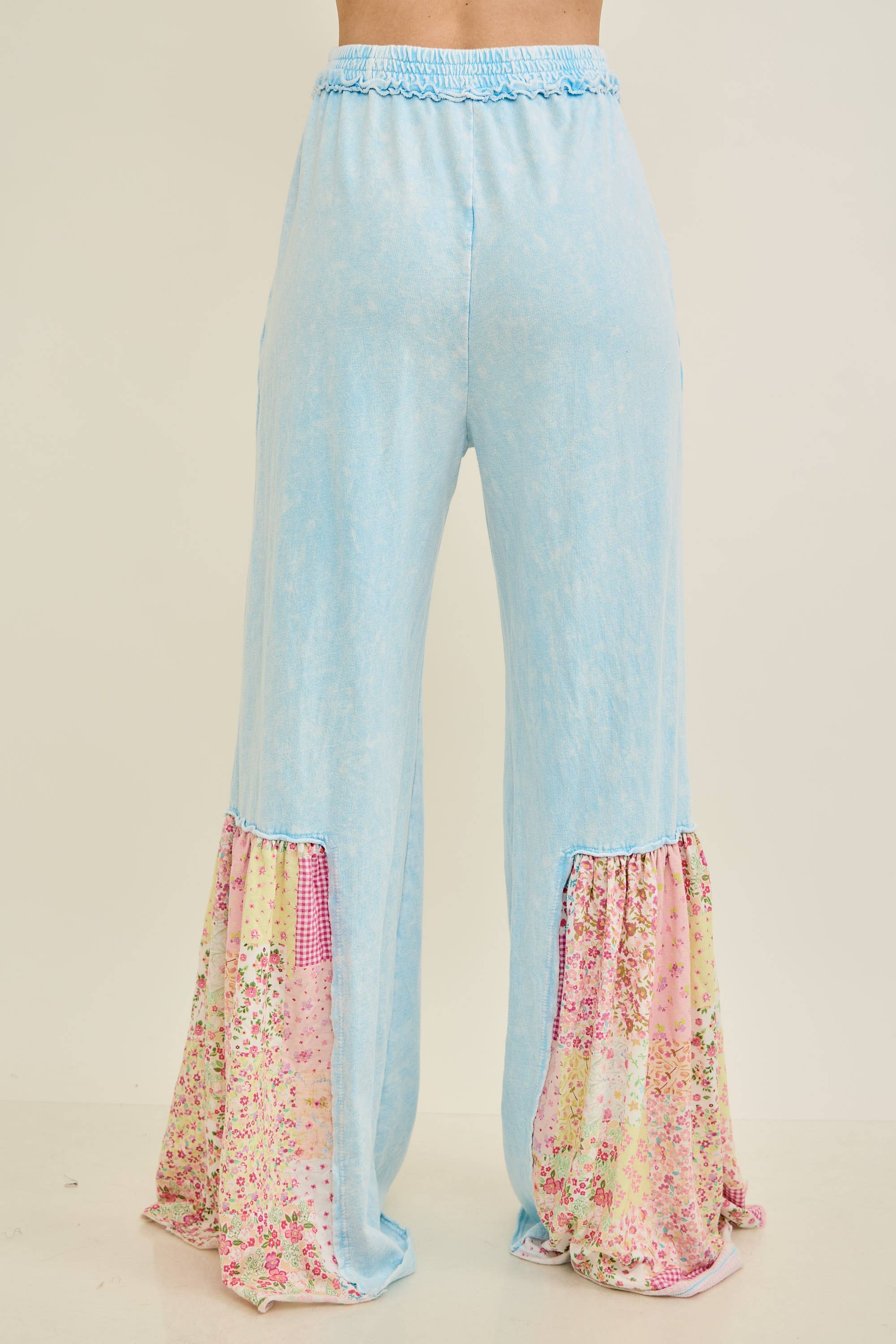Mineral Washed Spring Picnic Print Ruffle Flare Pants HP7117